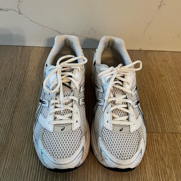 Asics White and Black Athletic Shoes - Picture 5 of 10